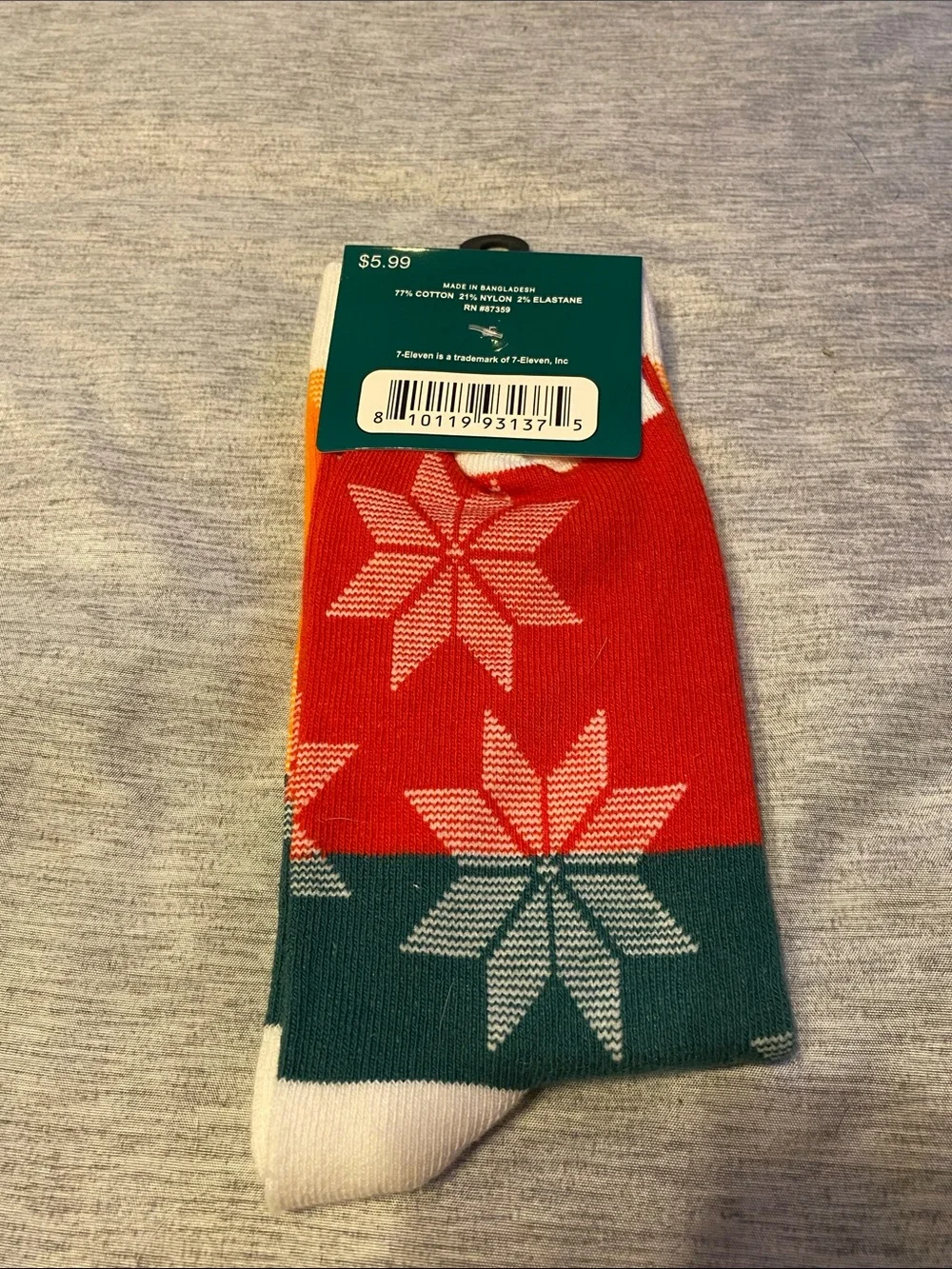 7-Eleven Christmas Socks One Size NWT